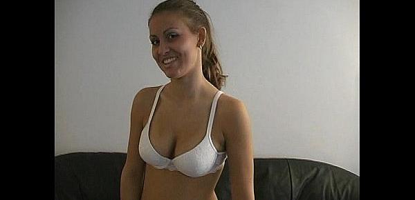  18yr old Melinda teen flashing